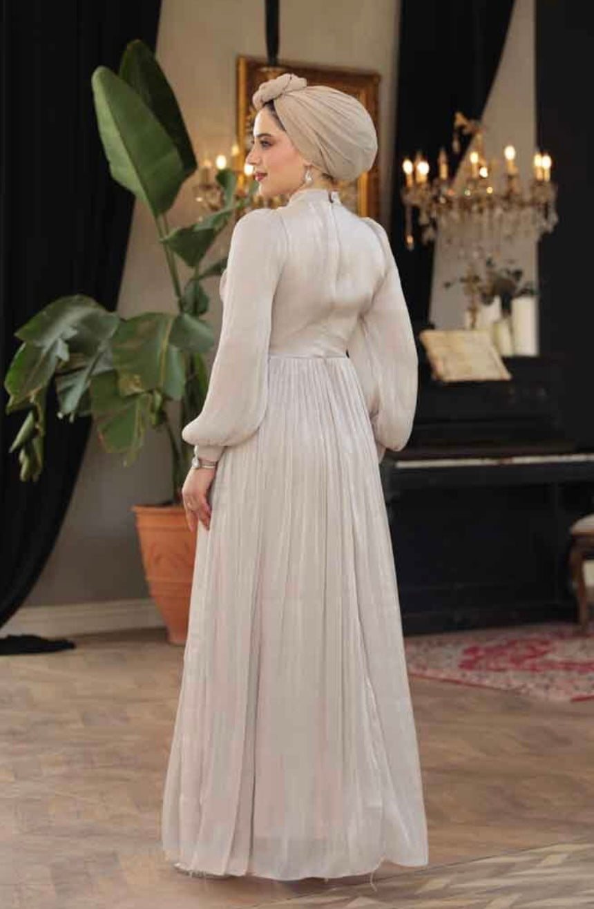 Creamy champagne gown