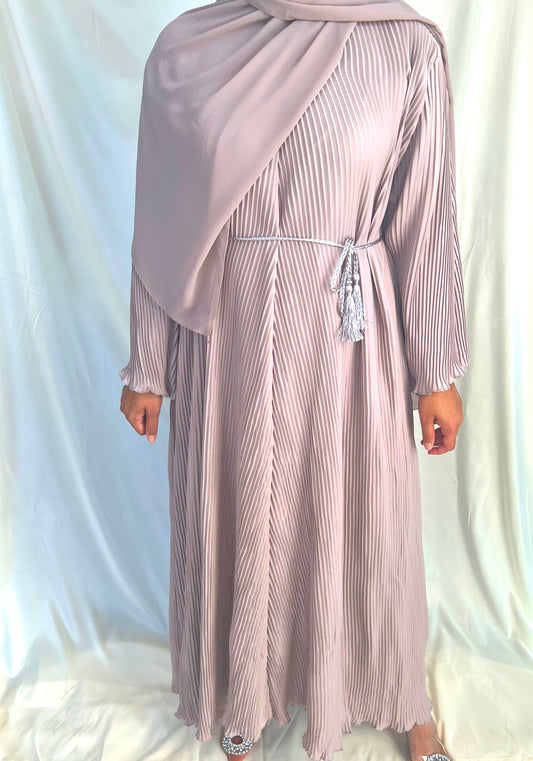 Layan pleated abaya